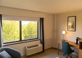 Elimwood Hotel, A Ramada by Wyndham