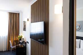 Grand Beach Hotel