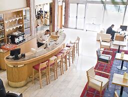 Grand Beach Hotel