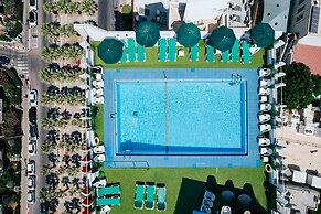 Grand Beach Hotel