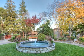 Creekside Inn