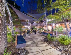 Creekside Inn