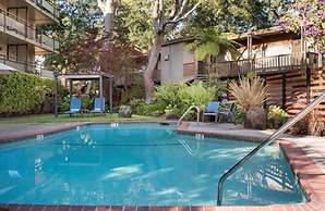 Creekside Inn