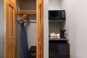 Days Inn by Wyndham Kill Devil Hills Oceanfront - Wilbur