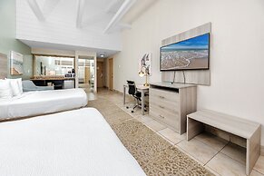 Best Western Plus Yacht Harbor Inn