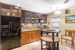 Days Inn by Wyndham Maui Oceanfront