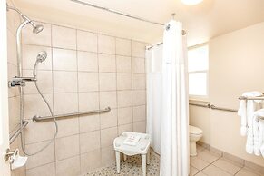 Days Inn by Wyndham Maui Oceanfront