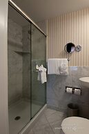 Warwick Allerton - Chicago