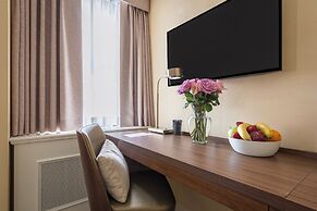 Warwick Allerton - Chicago