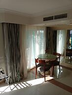 Cairo Pyramids Hotel