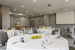 Embassy Suites by Hilton Montreal Airport