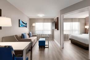 Embassy Suites by Hilton Montreal Airport