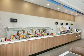 Embassy Suites by Hilton Montreal Airport