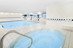 Days Inn & Suites by Wyndham Fargo 19th Ave/Airport Dome