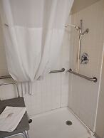 Days Inn & Suites by Wyndham Fargo 19th Ave/Airport Dome