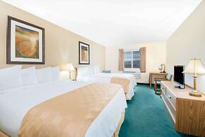 Days Inn & Suites by Wyndham Fargo 19th Ave/Airport Dome