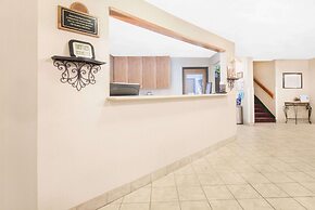 Days Inn & Suites by Wyndham Fargo 19th Ave/Airport Dome