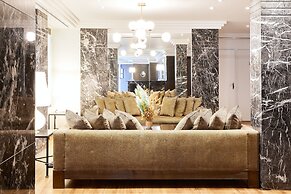 Plaza Tour Eiffel Hotel