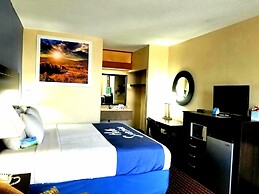 Days Inn by Wyndham Easley/Greenville/Clemson Area