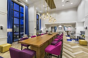 Hampton Inn & Suites Newport/Cincinnati