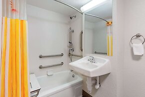 La Quinta Inn by Wyndham Champaign