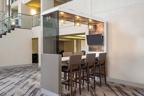 Crowne Plaza Indianapolis-Airport by IHG