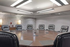 Crowne Plaza Indianapolis-Airport by IHG