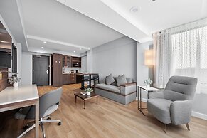 Armon Plaza Montreal Airport