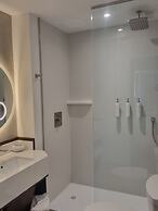 Armon Plaza Montreal Airport