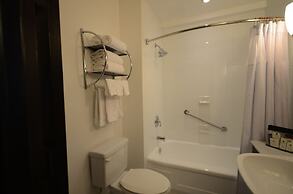 Armon Plaza Montreal Airpt, Trademark Collection by Wyndham