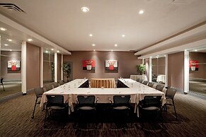 Armon Plaza Montreal Airpt, Trademark Collection by Wyndham