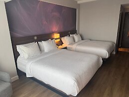 Armon Plaza Montreal Airport