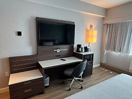 Armon Plaza Montreal Airport