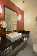 Armon Plaza Montreal Airpt, Trademark Collection by Wyndham