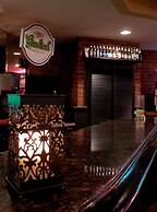 Armon Plaza Montreal Airpt, Trademark Collection by Wyndham