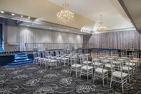 Armon Plaza Montreal Airpt, Trademark Collection by Wyndham