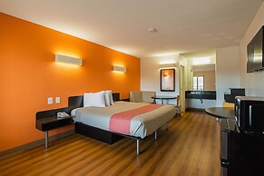 Motel 6 Savannah, GA - Midtown