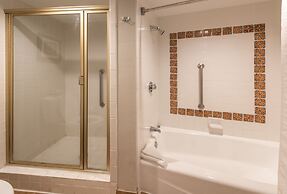 Vanllee Hotel and Suites