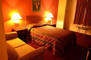 Luxury Inn & Suites