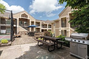 AVIA Residences on Lincoln- Extended Stay