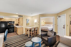 AVIA Residences on Lincoln- Extended Stay