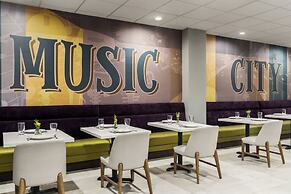 Holiday Inn Nashville Downtown - Stadium by IHG