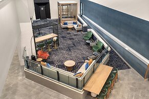 Crowne Plaza Virginia Beach Town Center by IHG