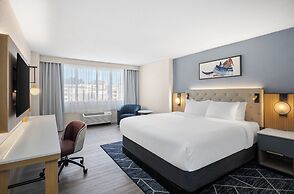 Crowne Plaza Virginia Beach Town Center by IHG