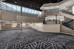 Crowne Plaza Virginia Beach Town Center by IHG