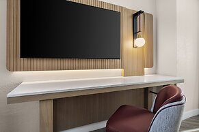 Crowne Plaza Virginia Beach Town Center by IHG