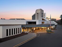 Crowne Plaza Virginia Beach Town Center by IHG
