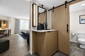 Crowne Plaza Virginia Beach Town Center by IHG