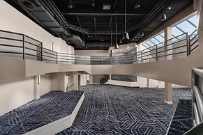 Crowne Plaza Virginia Beach Town Center by IHG