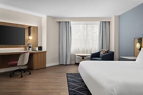 Crowne Plaza Virginia Beach Town Center by IHG